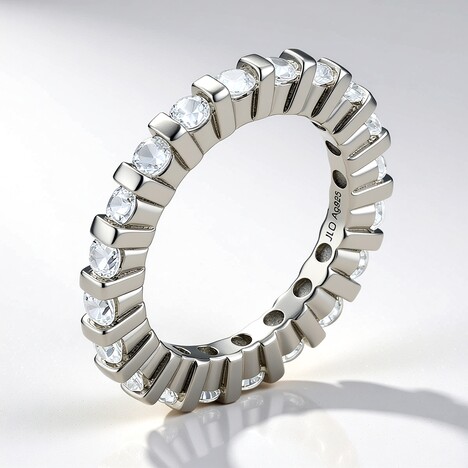 Anello in argento con Zircone