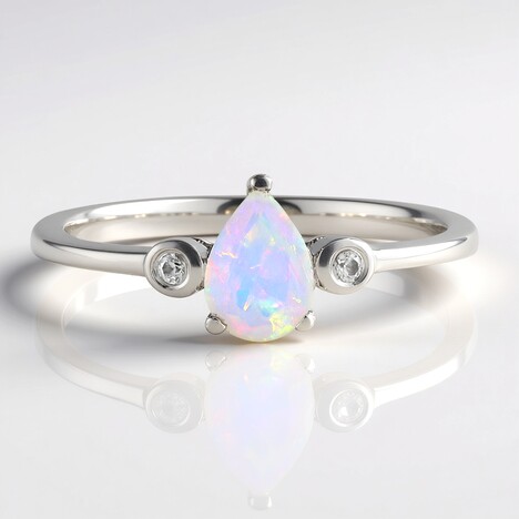 Anello in argento con Opale di Welo