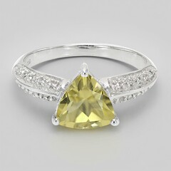 Anello in argento con Quarzo Oliva