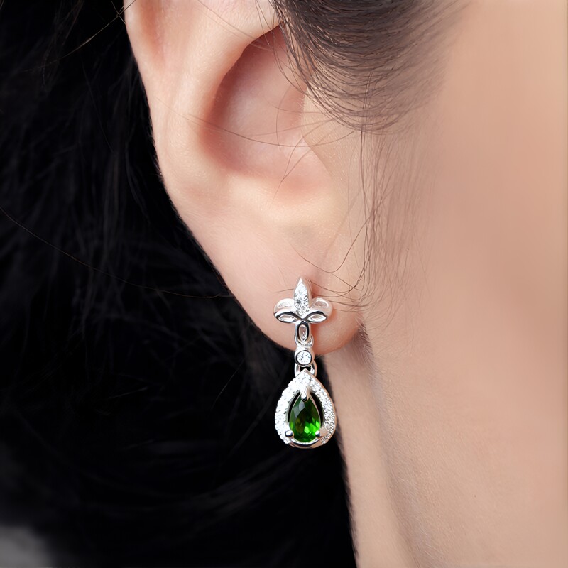 Orecchini in argento con Diopside Russo