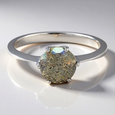 Zilveren ring met een spectroliet