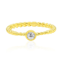 Gouden ring met een witte saffier