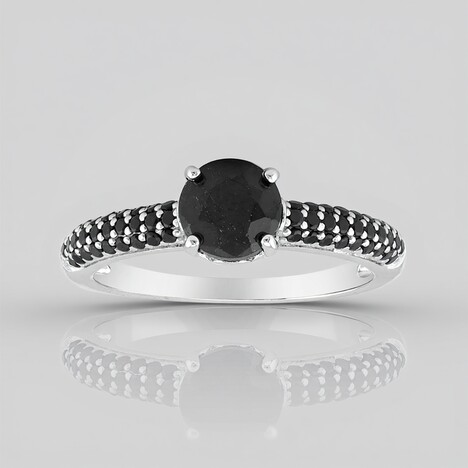 Anello in argento con Zaffiro Nero
