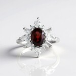 Anello in argento con Granato Mozambico