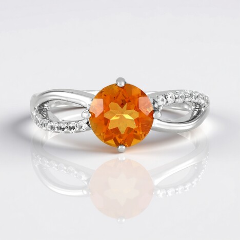 Anello in argento con Quarzo Arancione