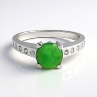 Zilveren ring met een keizerlijk chrysopraas