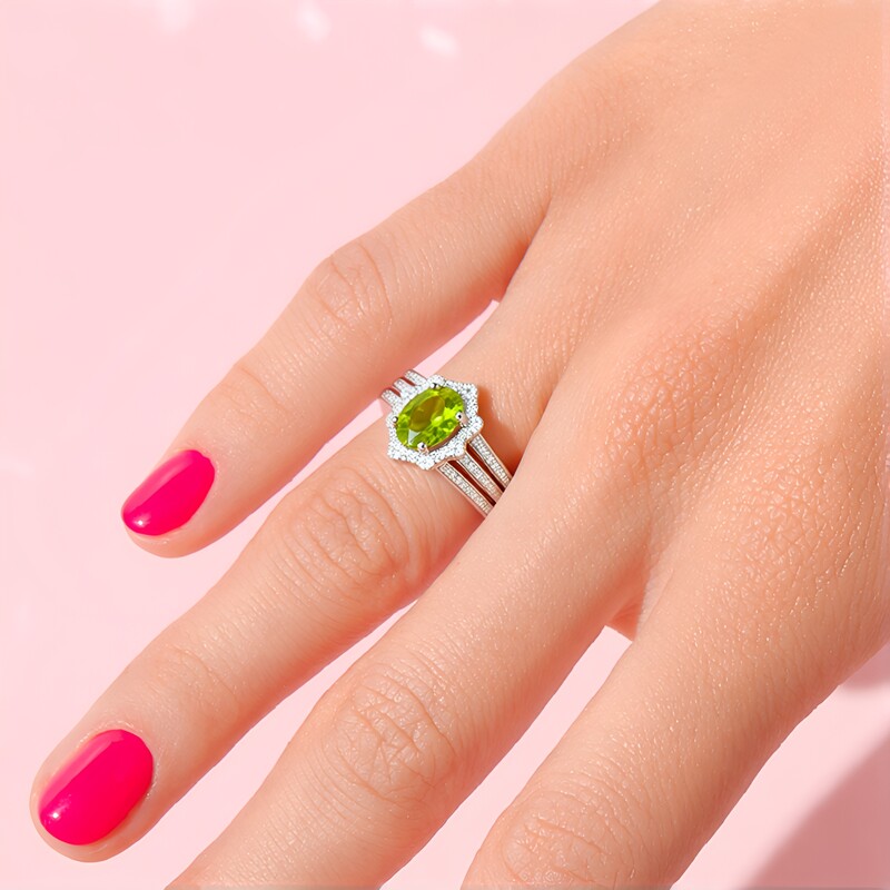 Anello in argento con Peridoto Arizona