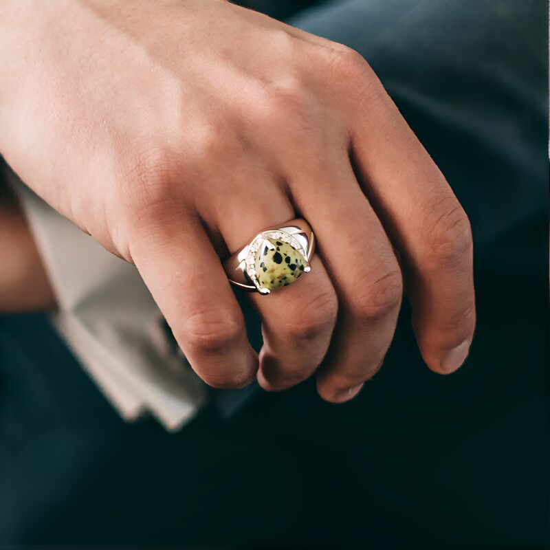 Anello da uomo in argento con Diaspro Dalmata