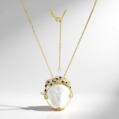 Collana in argento con Madreperla (Adela Silber)