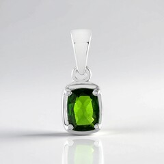 Ciondolo in argento con Diopside Russo