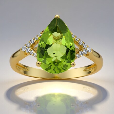 Anello in oro con Peridoto Dashihe  (CIRARI)