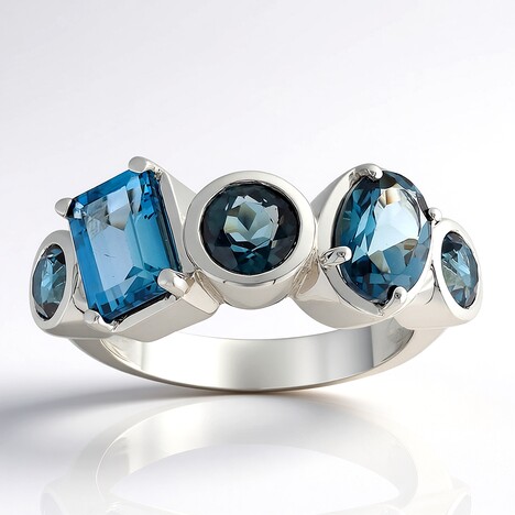 Anello in argento con Topazio Blu Londra (Pallanova)