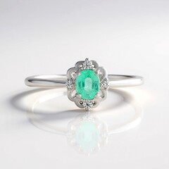 Anello in argento con Smeraldo Russo (Adela Silber)