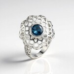Bague en argent et Topaze bleu de Londres (Ornaments by de Melo)