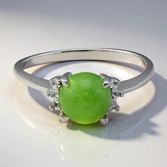 Anello in argento con Crisoprasio Imperiale