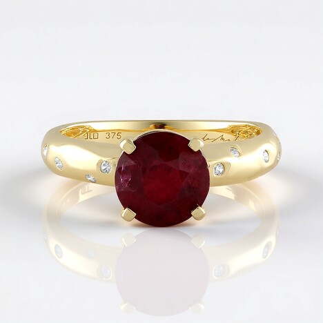 Anello in oro con Rubino del Madagascar (de Melo Gold)