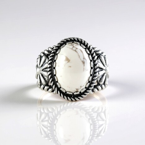 Anello in argento con Howlite (Desert Chic)