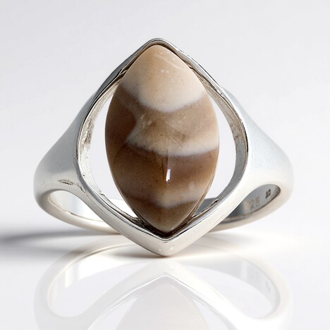 Anello in argento con Pietra Focaia (dagen)