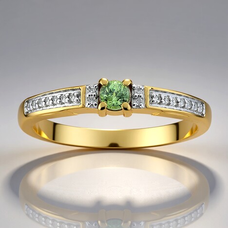 Anello in oro con Demantoide del Madagascar