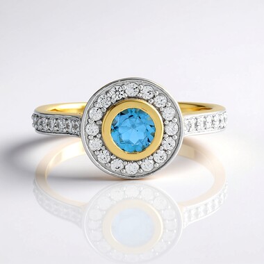 Bague en argent et Topaze bleu Suisse