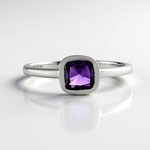 Anello in argento con Ametista Siberiana