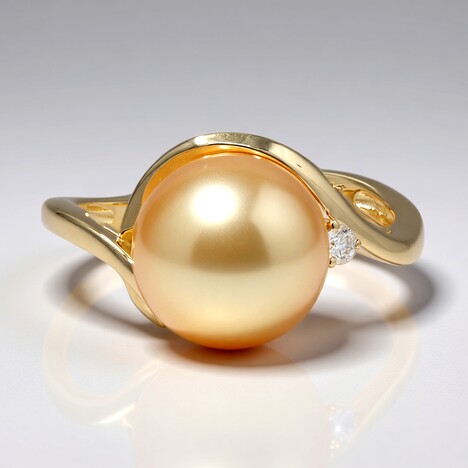 Anello in oro con Perla Dorata dei Mari del Sud (CIRARI)