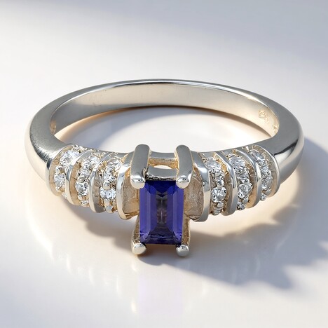 Anello in argento con Iolite Orissa