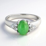 Anillo en plata con Crisoprasa imperial