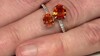 Anillo en oro con Zafiro naranja de Ban Ka Cha