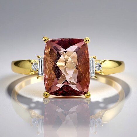 Anello in oro con Fluorite Rossa (CIRARI)
