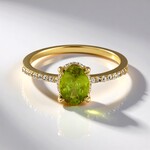 Anello in oro con Sfene