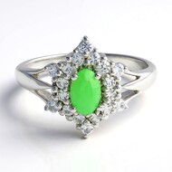 Anillo en plata con Crisoprasa imperial
