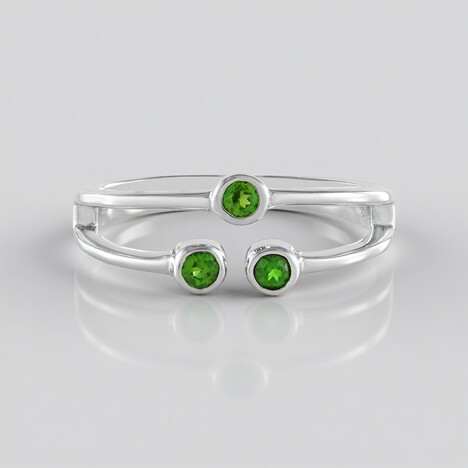 Bague en argent et Diopside de Russie