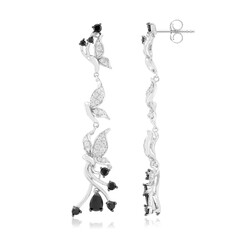 Zilveren oorbellen met zwarte spinelstenen