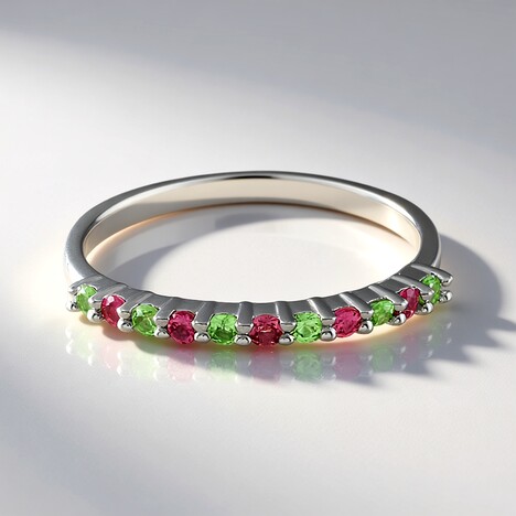 Anello in argento con Spinello Rosa