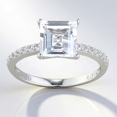 Anello in argento con Topazio Bianco (Adela Silber)
