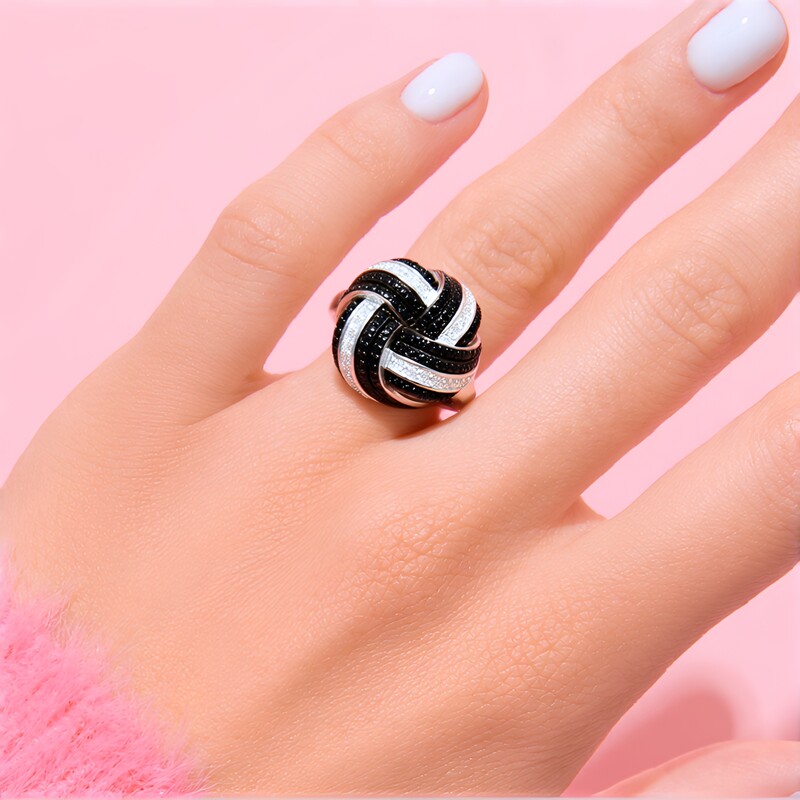 Anello in argento con Zircone