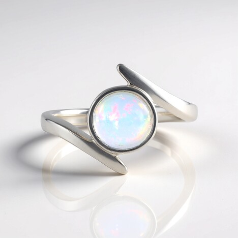 Anello in argento con Opale di Welo