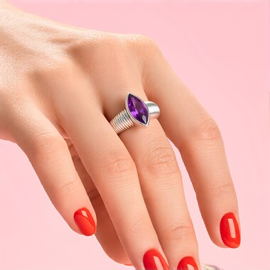 Anello in argento con Ametista Siberiana (de Melo Essence)