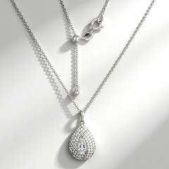 Collar en plata con Topacio blanco (Adela Silber)