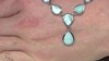 Zilveren halsketting met een larimar