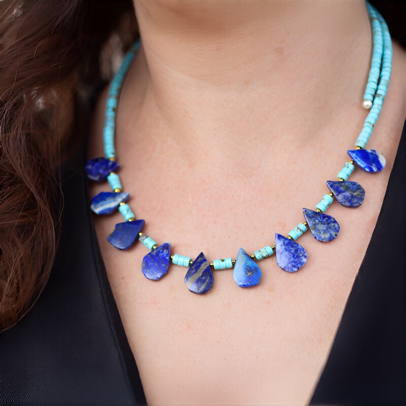 Edelstein-Stahlhalsreif (Riya)