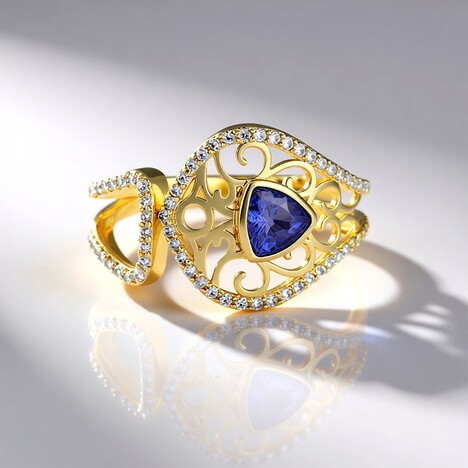 Anello in oro con Tanzanite
