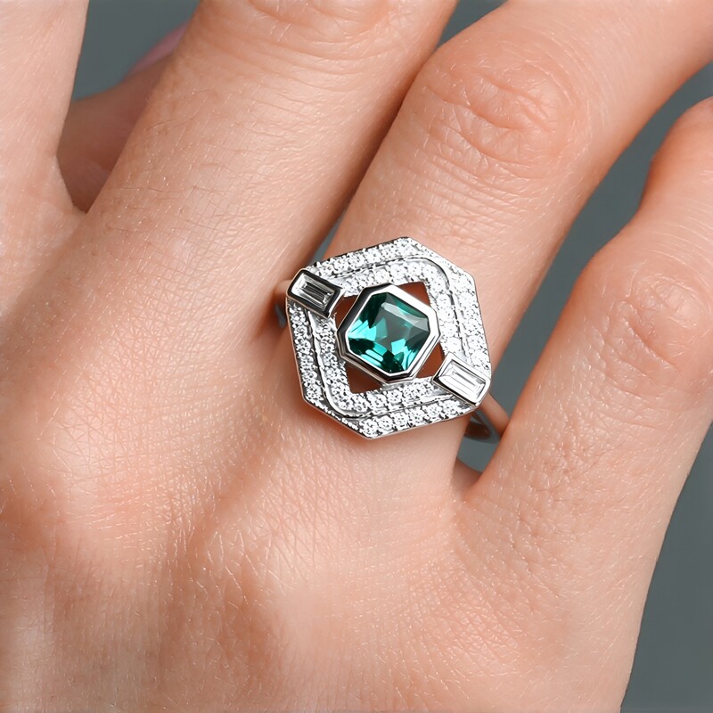 Zilveren ring met een groene Benedito toermalijn