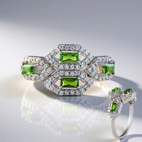 Anello in argento con Diopside Russo