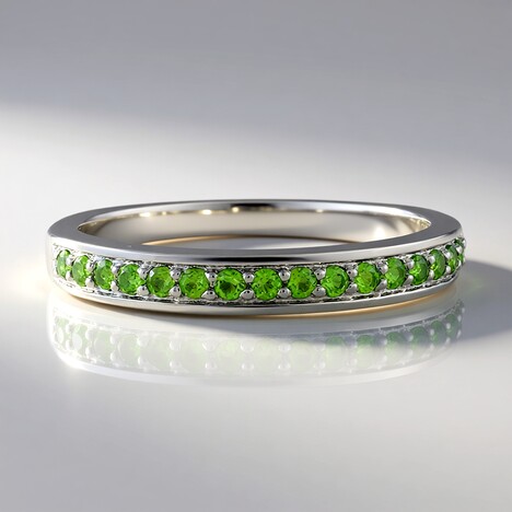 Bague en argent et Diopside de Russie