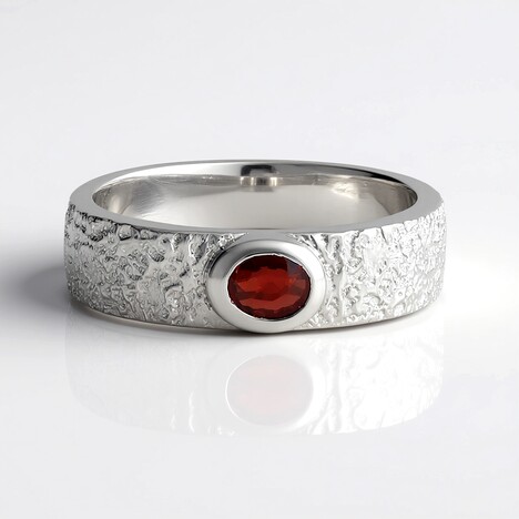 Anello in argento con Rubino Tanzania