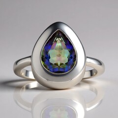 Anello in argento con Quarzo Mistico Blu (MONOSONO COLLECTION)