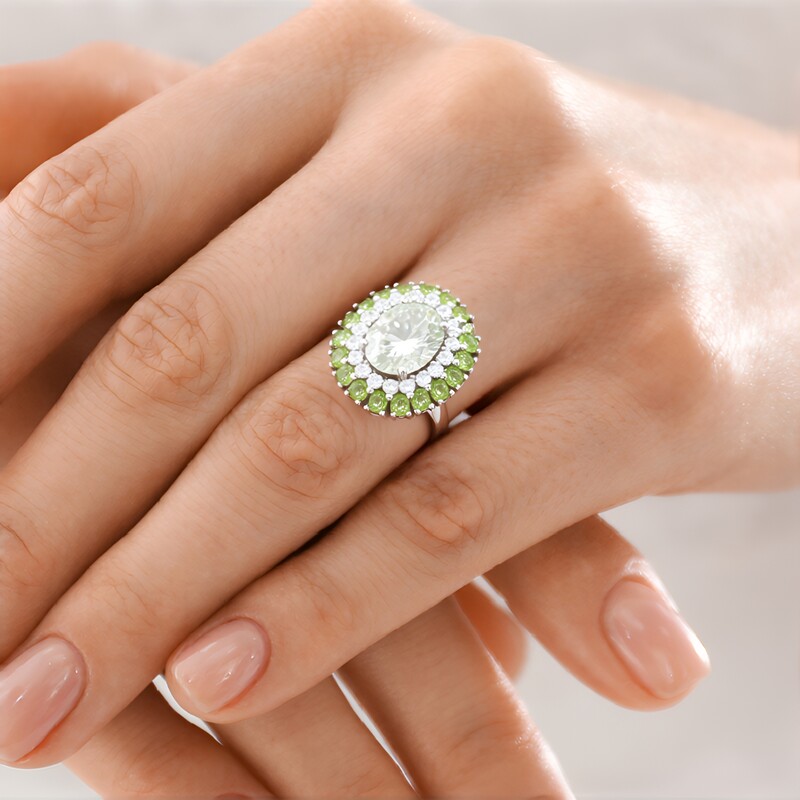 Zilveren ring met een groene amethist