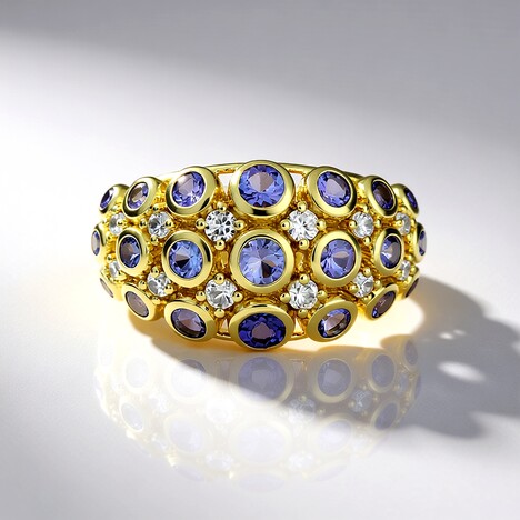 Anello in oro con Tanzanite (KM by Juwelo)